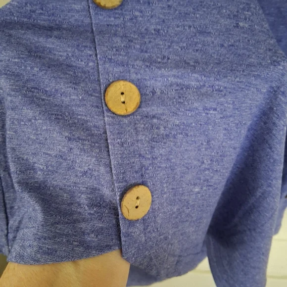 Quinee Women's Blue Nursing Breastfeeding Top with Button Detail - Picture 10 of 12